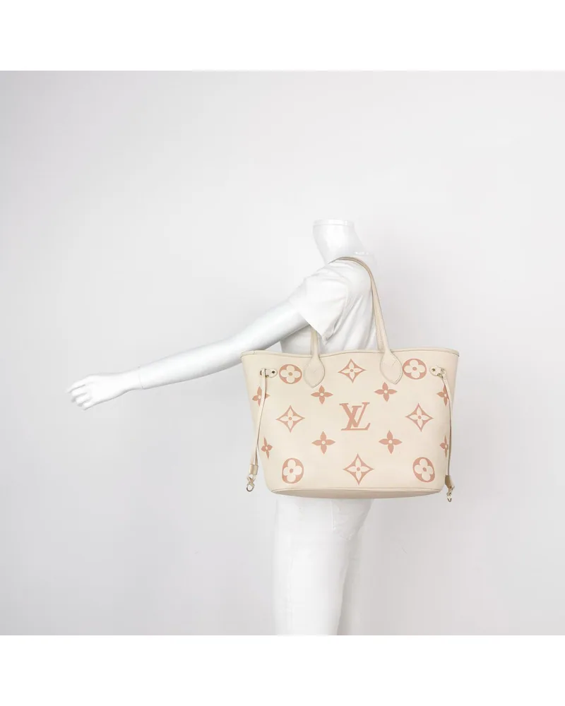 Louis Vuitton Neverfull MM, Giant Monogram, view 2