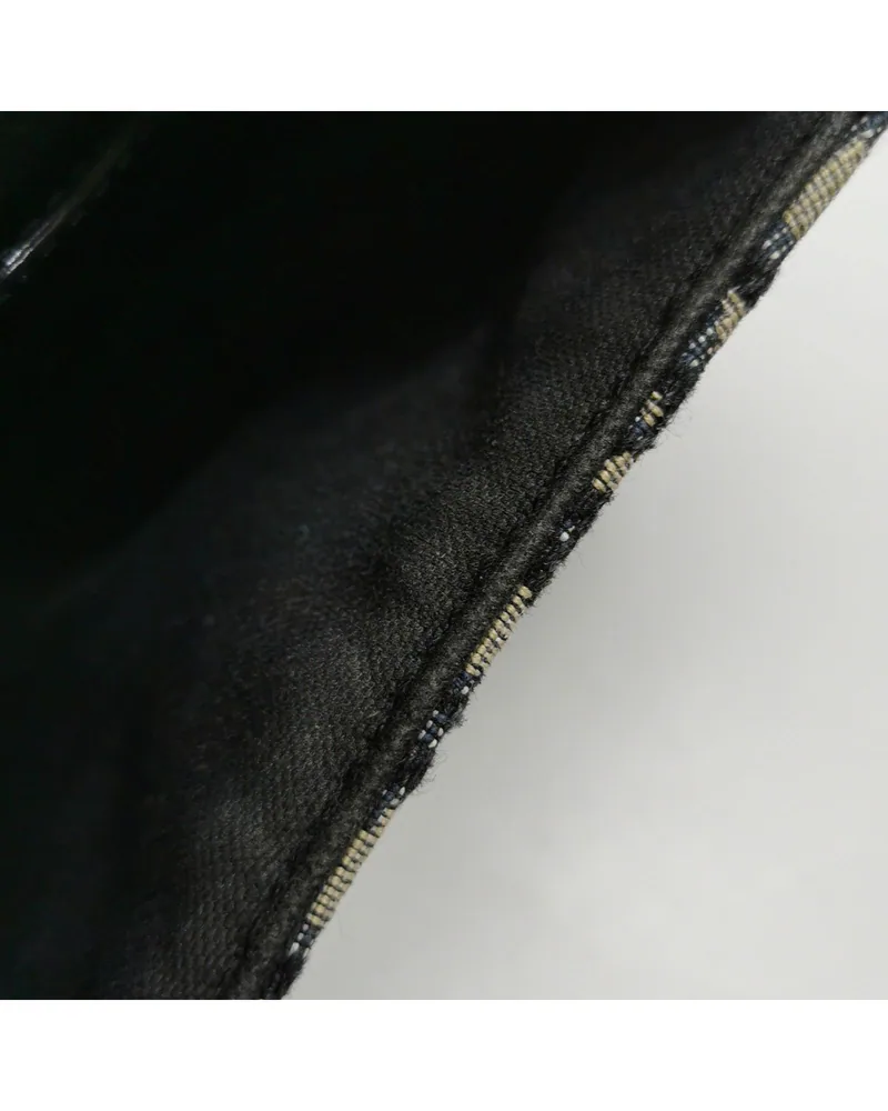 Dior Bobby Medium, close up moderate marks on the lining