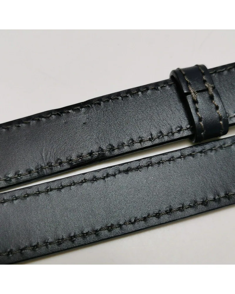 Dior Bobby Medium, close up light wear on the strap