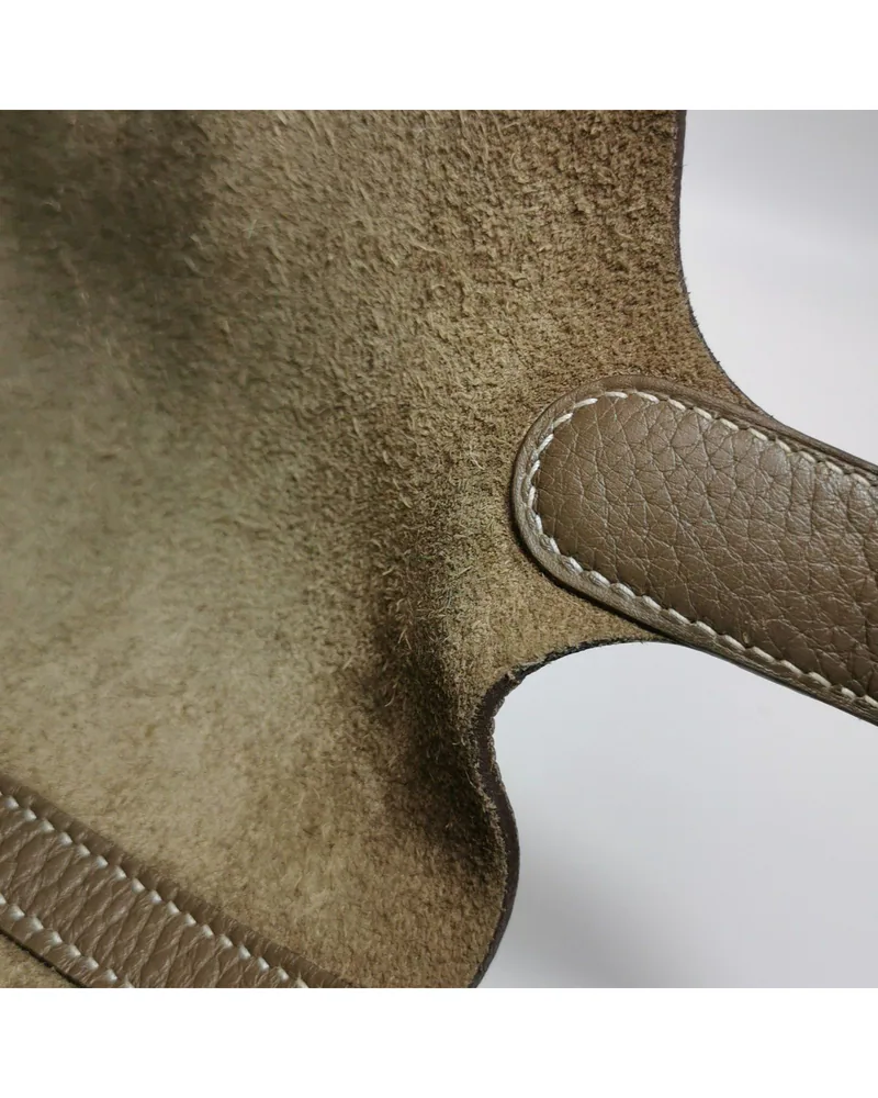 Hermès Picotin Lock 18, close up light wear on the lining
