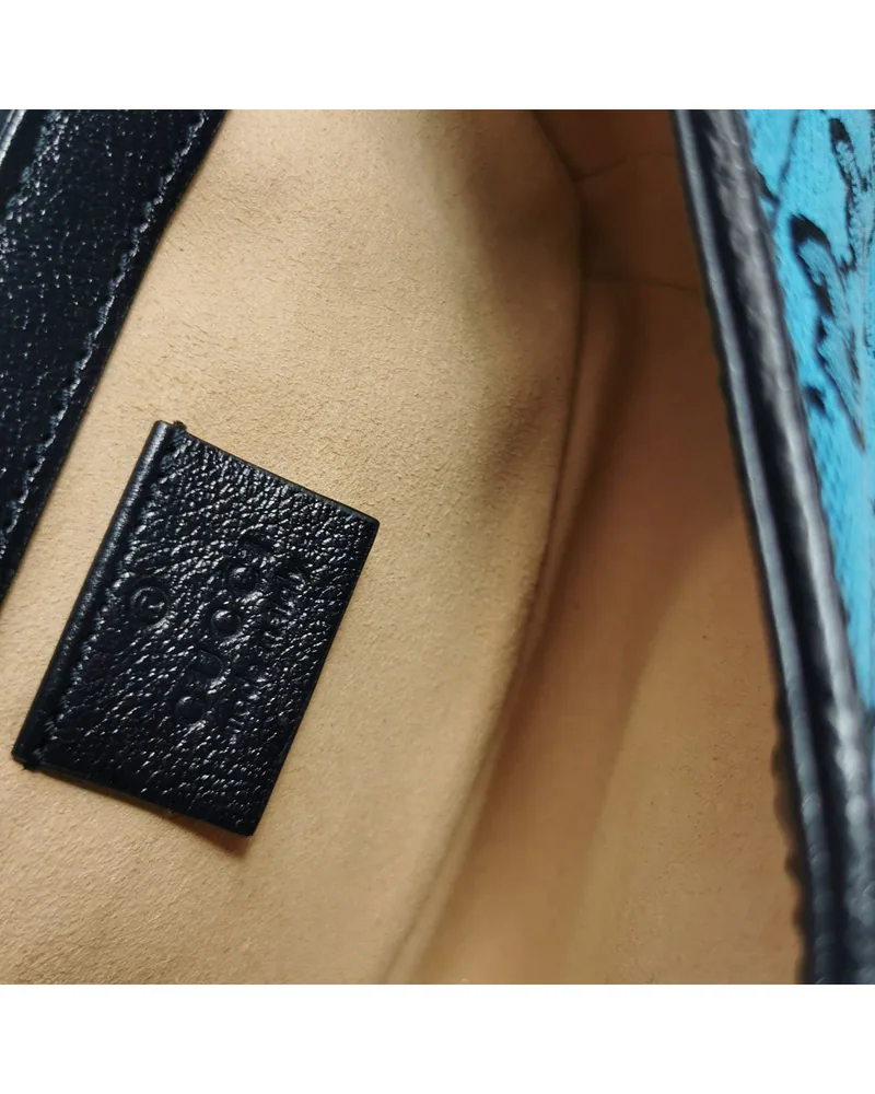 Gucci GG Marmont Super Mini, close up light wear on the lining