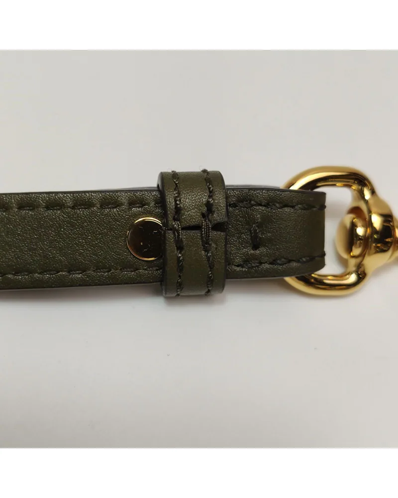 Gucci Blondie Medium, close up light wear on the strap