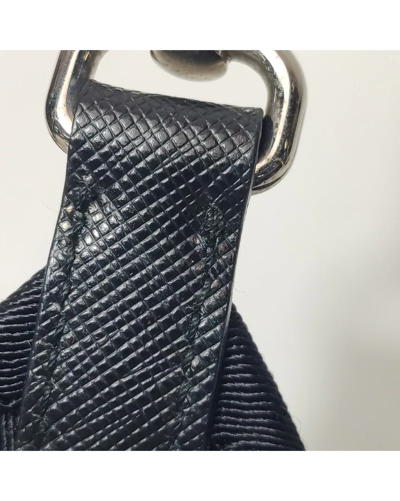 Prada Re-Edition Mini, close up light marks on the strap