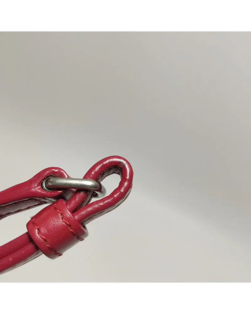 Saint Laurent Loulou Mini, close up light marks on the strap